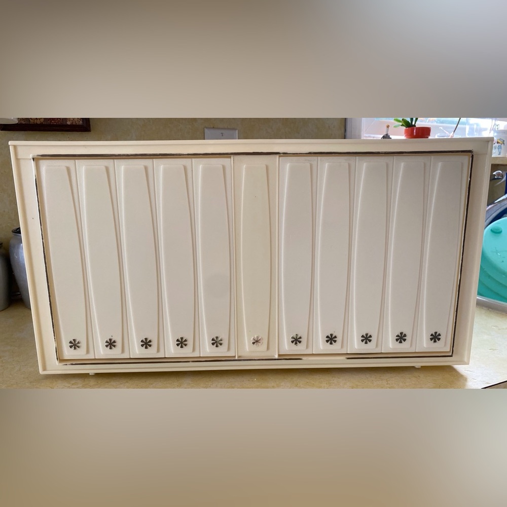 Vintage Rubbermaid Cabinet